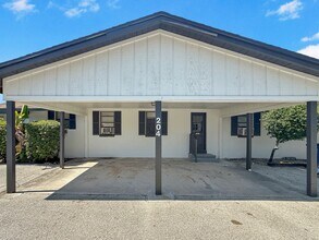 Building Photo - 204 2nd St