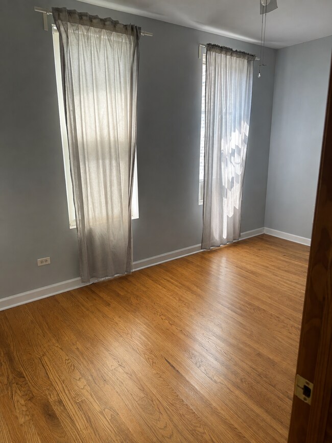 Habitación 1 - 1116 W 17th St
