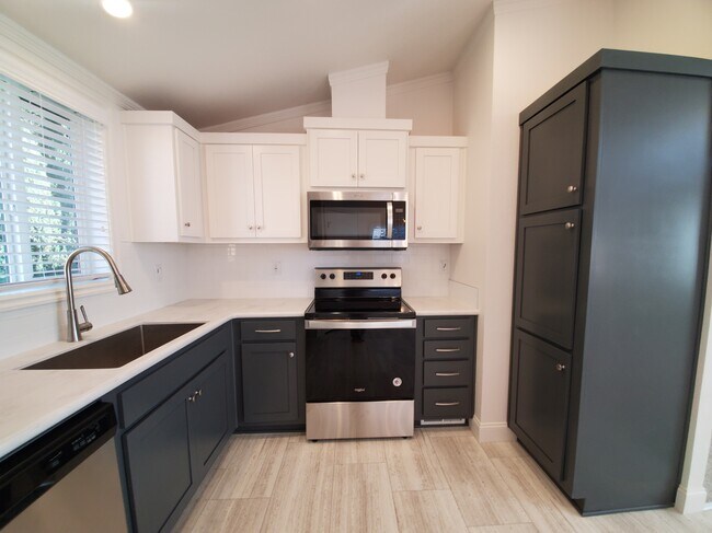 Foto del edificio - 25918 Meadowmist Dr