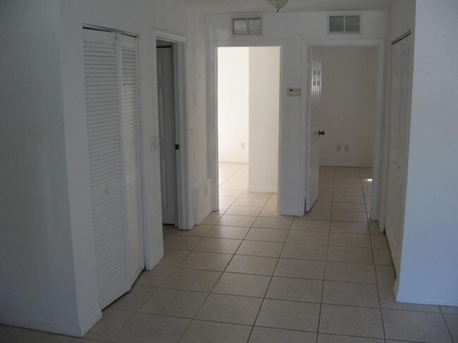 Interior Photo - 4434 Timber Ridge Ln