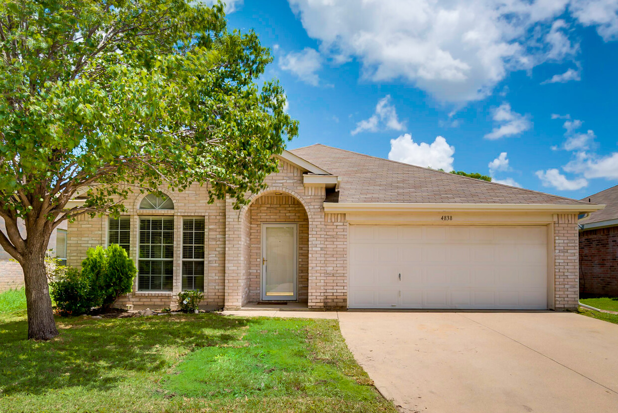 Foto principal - 4838 Orchard Ridge Dr