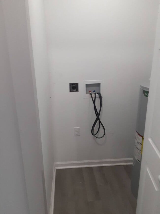 Foto del edificio - Charming updated 2 br 1 bth house