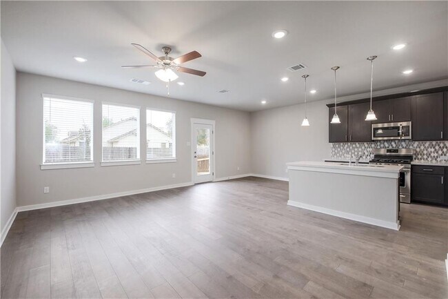 Foto del edificio - 17502c Bay Skipper Dr