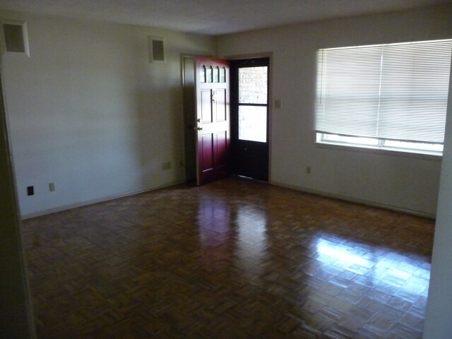 Building Photo - 515 SW 69th St
