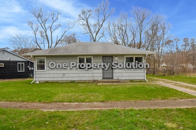 Building Photo - 5248 E 11th Pl