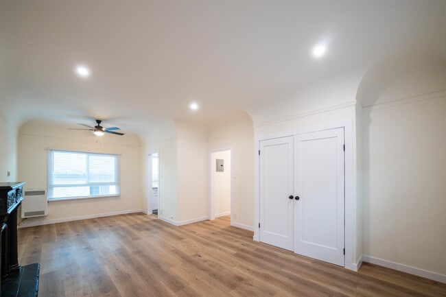 Foto del edificio - 211 N Berendo St