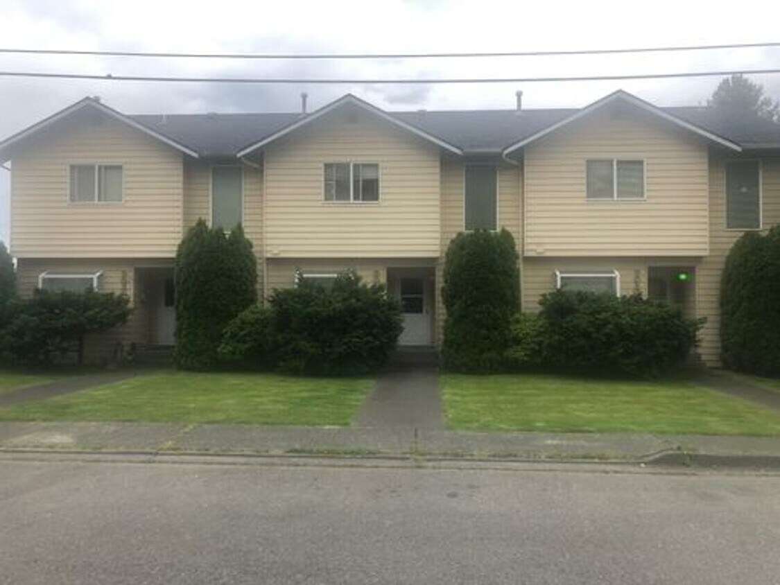 Primary Photo - Crestview - 3 units