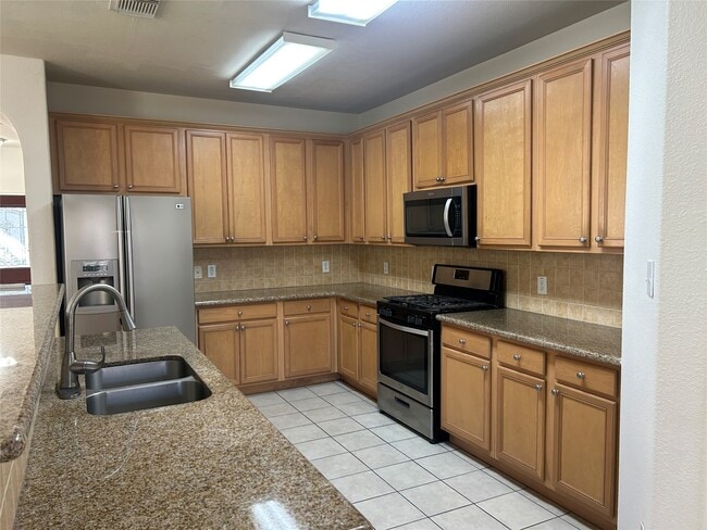 Building Photo - 5218 Meadow Canyon Dr