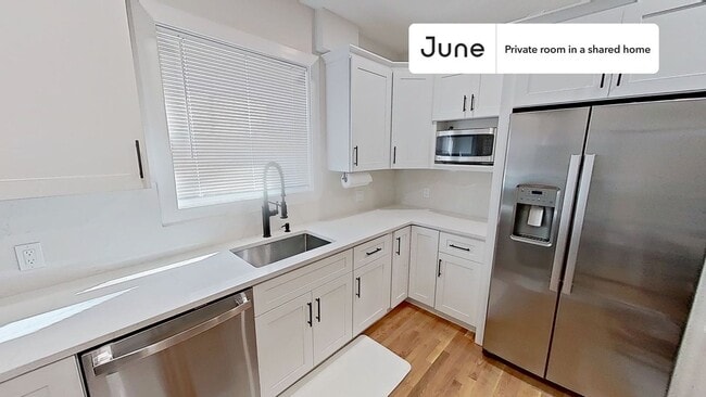 Foto del edificio - Room in Shared 5 bed/2 bath home