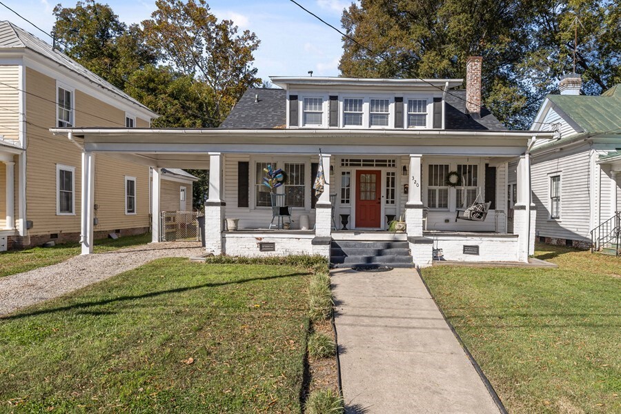 Foto principal - Beautifully remodeled Historic Home in Dow...