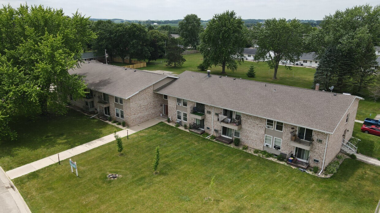 Primary Photo - Kenwood Apartments