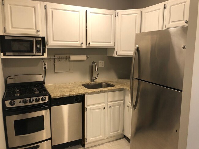 Building Photo - 300 M St SW