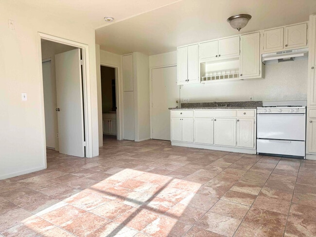 Photo - 255 Loma Dr Apartment