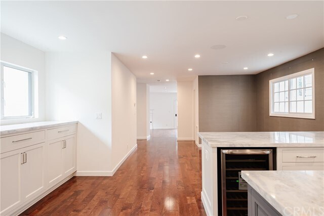 Building Photo - 340 7th St