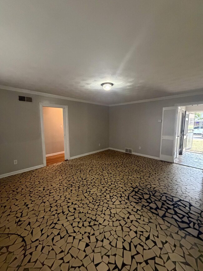 Photo - 5150 Fernleaf Ave (Memphis, TN) House