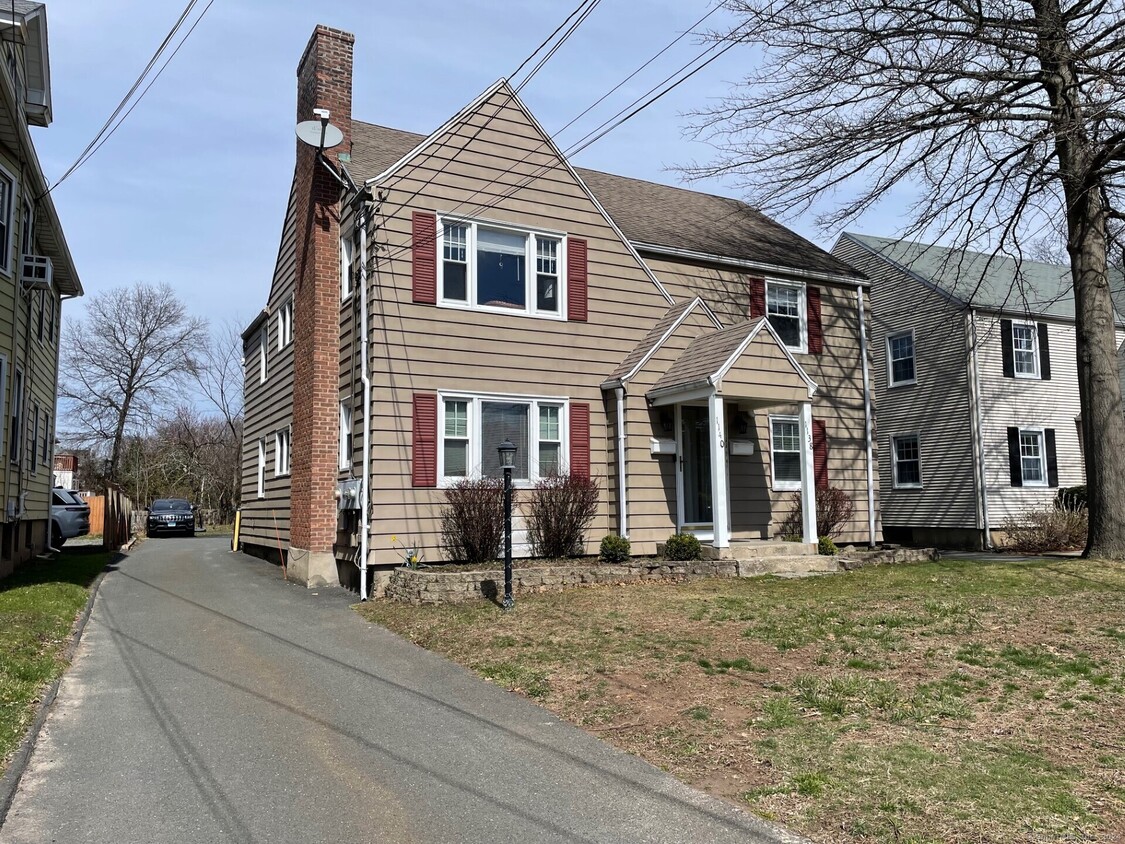 Primary Photo - 1138 Boulevard