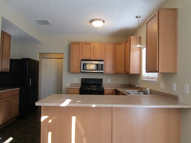 Foto del edificio - 16698 Maraschino Dr