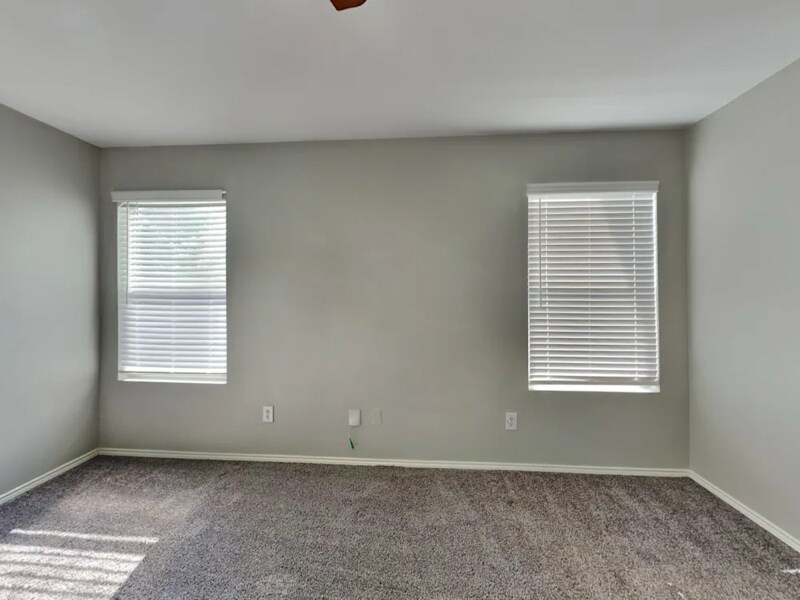 Foto principal - 1733 Vineridge Ln