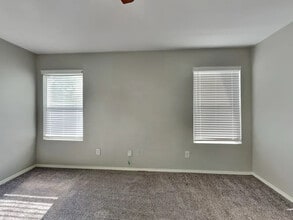 Building Photo - 1733 Vineridge Ln
