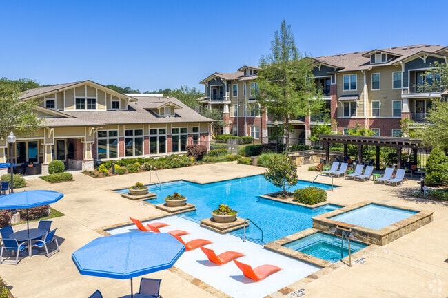 Resort Style Pool - Palomar