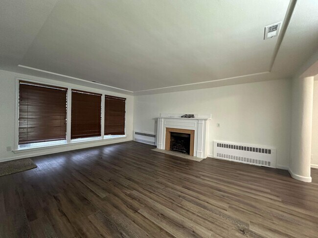 Foto del edificio - 922 N Washington St