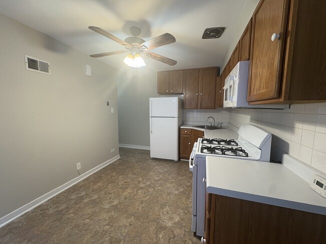 Foto del edificio - 4934 Mulford St
