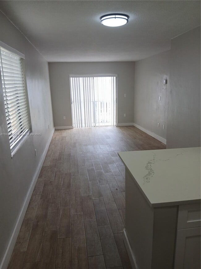 Foto del edificio - 1530 SW 2nd St