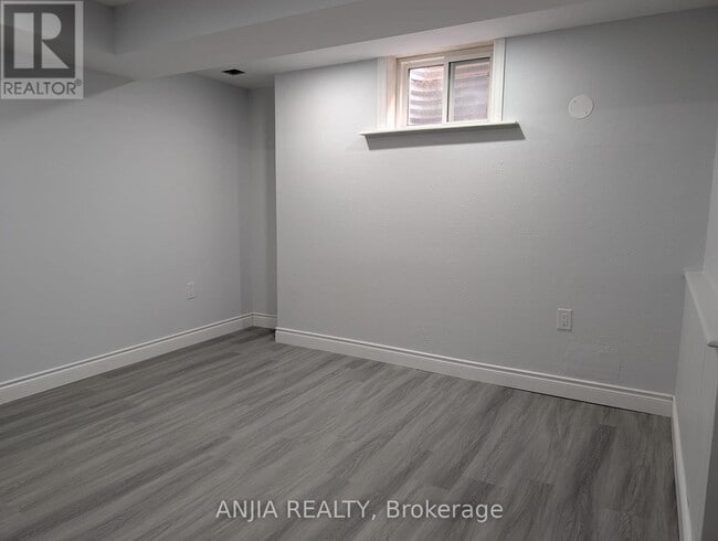 Building Photo - 2620 Windjammer Rd