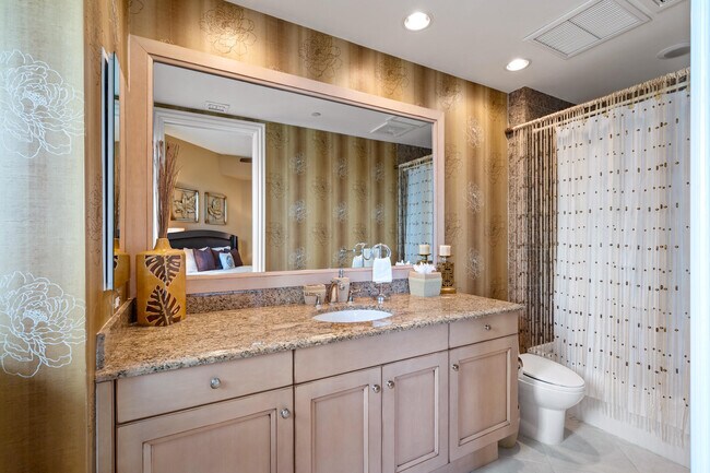 Building Photo - 5310 N Ocean Dr