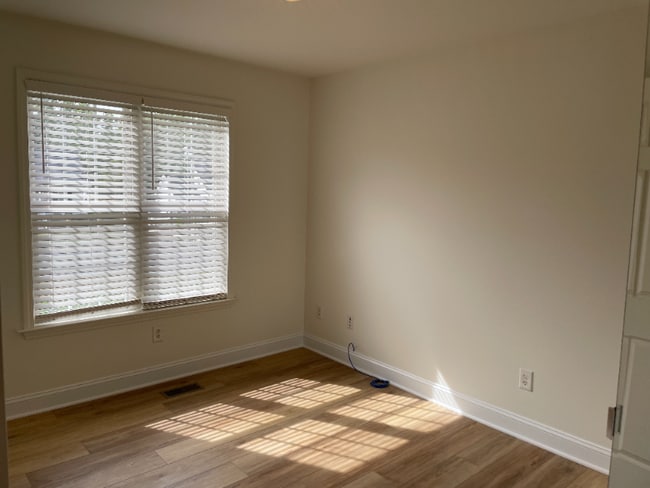 Foto del edificio - 1325 Sweetclover Dr