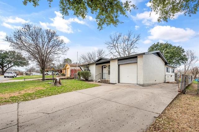 Building Photo - 3557 Hedrick St