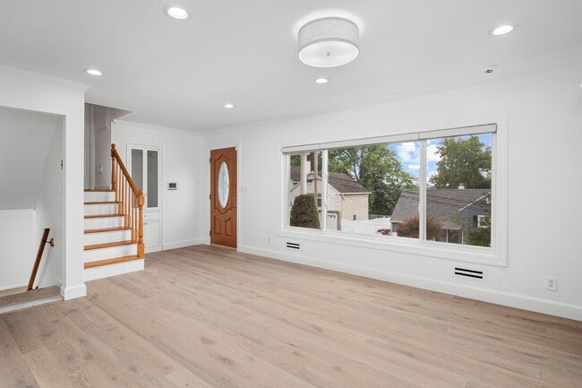 Photo - Spacious 3 Bed, 3 Bath House