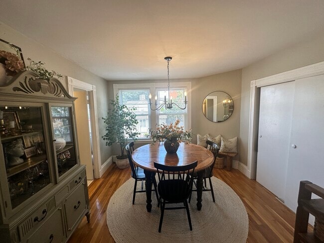 Building Photo - 25 Elm St