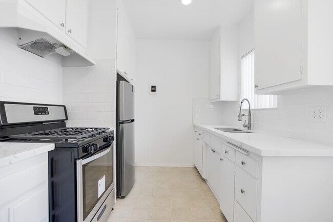 Foto del edificio - 323 E Chestnut St