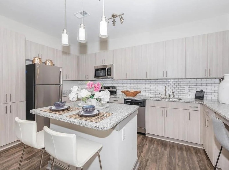 Photo - 2080 One White Oak Lane Unit 4305