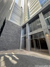 Building Photo - 1515 Liona St