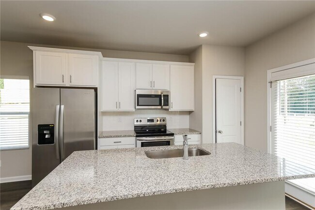 Building Photo - 212 Crestview Wy