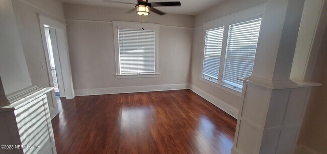 Foto del edificio - 347 W 17th St