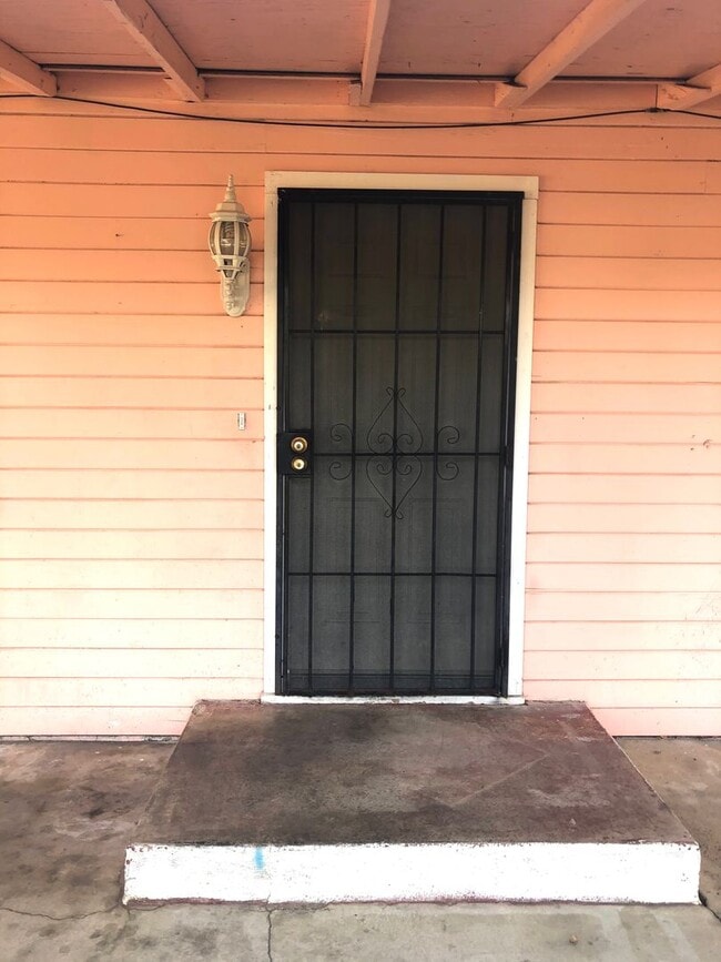 Foto del edificio - Charming home in center of town