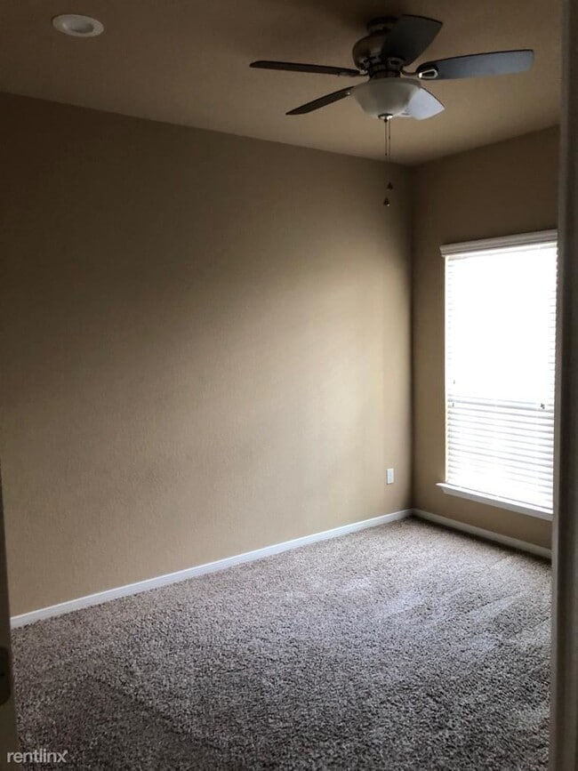 Building Photo - 4 br, 2 bath House - 501 Westchester Court