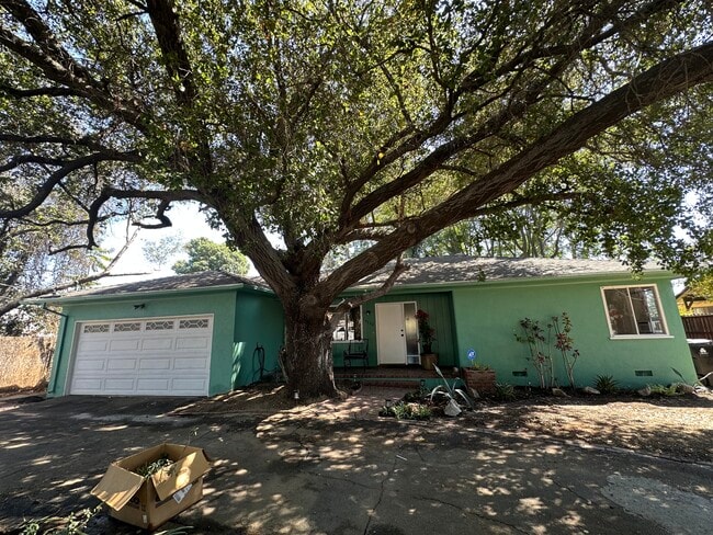 Building Photo - 15722 Parthenia St