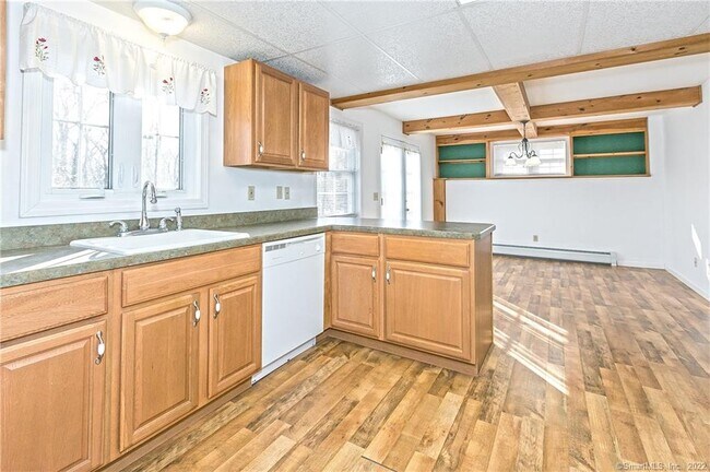 Foto del edificio - 15 Indian Hill Ln