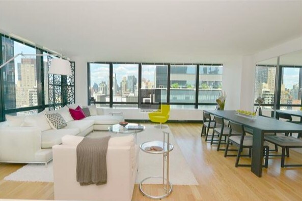 Foto principal - 1113 York Ave