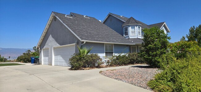 Foto del edificio - Loma Linda Home with Mountain Views