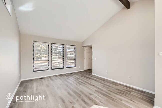 Foto del edificio - 6936 West Rowland Avenue, Littleton, CO, 8...