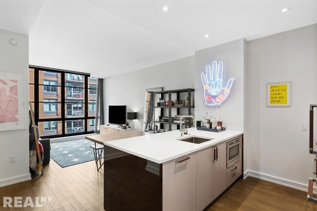 Building Photo - 261 West 25th Street