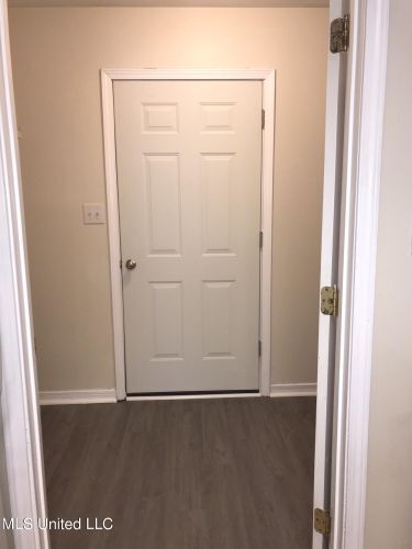 Foto del edificio - 15116 Deer Creek Dr