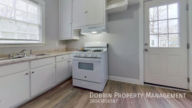 Foto del edificio - 2414 Lancelot Ave