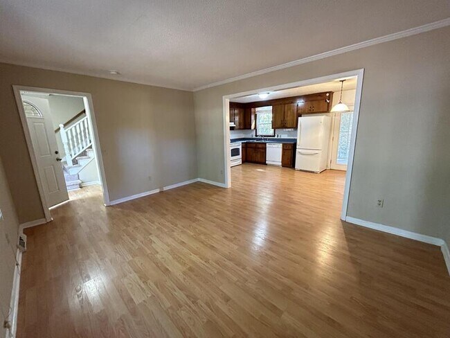 Foto del edificio - 114 Lynwood Ct