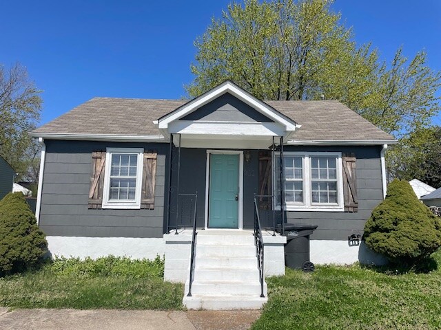Primary Photo - 210 Pickens Ln